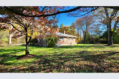 11 Upper Whittemore Road, Middlebury, CT 06762 - Photo 3