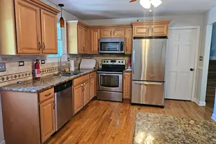 222 Crest St, Waterbury, CT 06708 - Photo 3