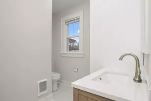 21 Holcomb Ave, Stamford, CT 06906 - Photo 29