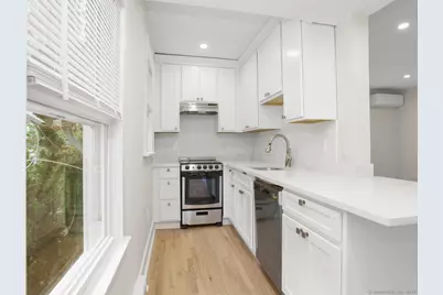 21 Holcomb Avenue, Stamford, CT 06906 - Photo 19