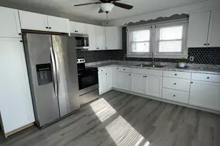 31 Francis Ave, Enfield, CT 06082 - Photo 3