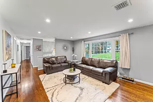 8 Possum Ridge Rd, Newtown, CT 06470 - Photo 7