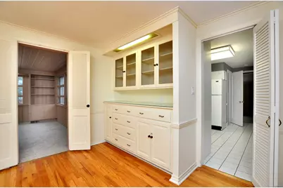 19 Seneca Road, West Hartford, CT 06117 - Photo 11