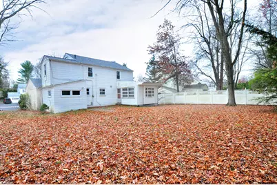 19 Seneca Road, West Hartford, CT 06117 - Photo 39