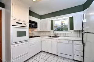 19 Seneca Rd, West Hartford, CT 06117 - Photo 17