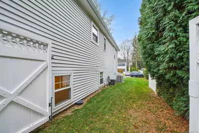 36 Douglass Road, Bristol, CT 06010 - Photo 35