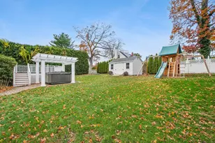 36 Douglass Rd, Bristol, CT 06010 - Photo 31