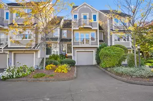 121 Paugusett Cir, Trumbull, CT 06611 - Photo 3