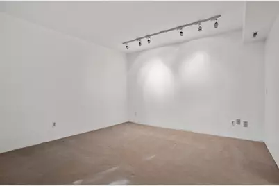 121 Paugusett Circle, Trumbull, CT 06611 - Photo 27