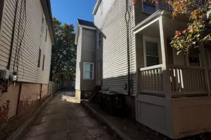 72 Daggett St, New Haven, CT 06519 - Photo 3