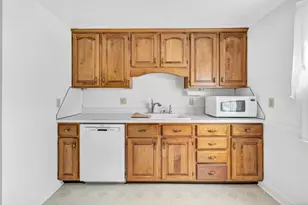 93 Catherine Terrace, Fairfield, CT 06824 - Photo 11