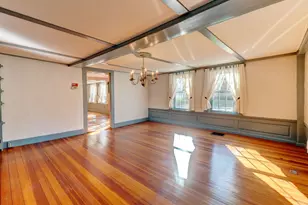 114 Elm St, Windsor Locks, CT 06096 - Photo 9