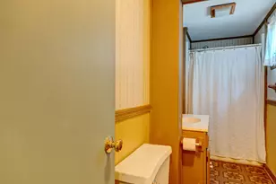 114 Elm St, Windsor Locks, CT 06096 - Photo 23