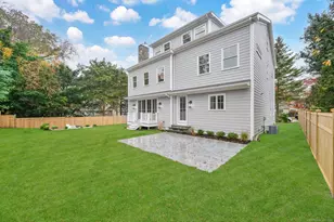 33 Middlebrook Pl, Fairfield, CT 06824 - Photo 5