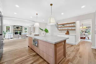 33 Middlebrook Pl, Fairfield, CT 06824 - Photo 11