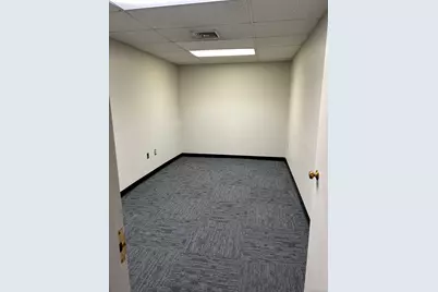 516 Vauxhall Street, New London, CT 06320 - Photo 29