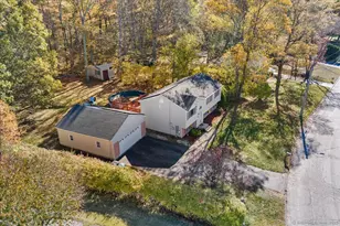 49 Cottonwood Ln, Montville, CT 06382 - Photo 3