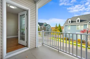 47 Warrington Round, Danbury, CT 06810 - Photo 15