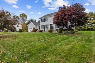 32 Justine Dr, North Haven, CT 06473 - Photo 3