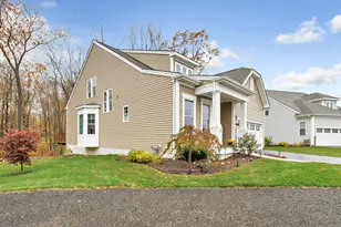 930 Tillinghast Dr, Oxford, CT 06478 - Photo 5