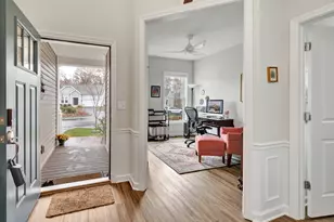 930 Tillinghast Dr, Oxford, CT 06478 - Photo 9