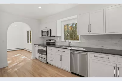 4 Trails End Road, Weston, CT 06883 - Photo 15