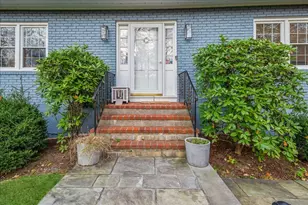 42 Hannahs Rd, Stamford, CT 06903 - Photo 3