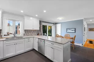 255 Maplewood Ave, Milford, CT 06460 - Photo 9