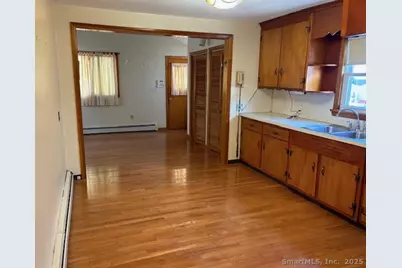 35 Butler Street, Waterbury, CT 06704 - Photo 11