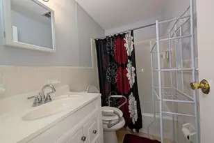 393 Laurel Ave, Bridgeport, CT 06605 - Photo 23