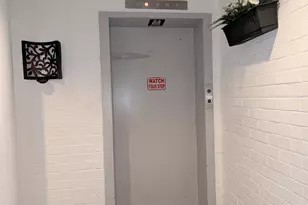 393 Laurel Ave, Bridgeport, CT 06605 - Photo 9