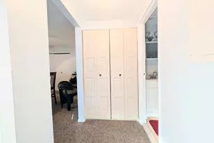 393 Laurel Ave, Bridgeport, CT 06605 - Photo 21