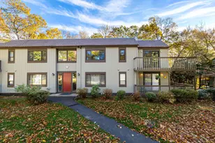 29 Harbour Village, Branford, CT 06405 - Photo 3