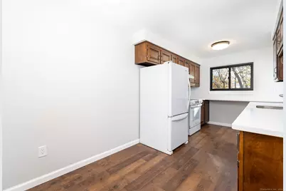 29 Harbour Village #D, Branford, CT 06405 - Photo 13