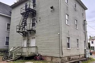 122 Willow St, Meriden, CT 06450 - Photo 3