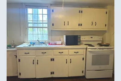 110 East Main Street, Clinton, CT 06413 - Photo 17