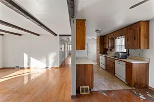 1800 Chopsey Hill Rd, Bridgeport, CT 06606 - Photo 9