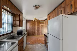 1800 Chopsey Hill Rd, Bridgeport, CT 06606 - Photo 5