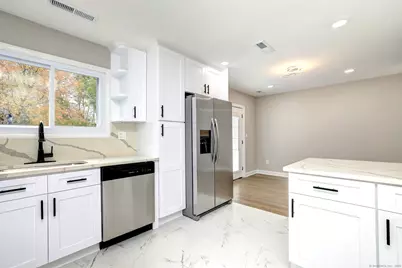 12 Linda Street, West Haven, CT 06516 - Photo 17