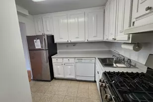 2 Cook Close, Ridgefield, CT 06877 - Photo 3