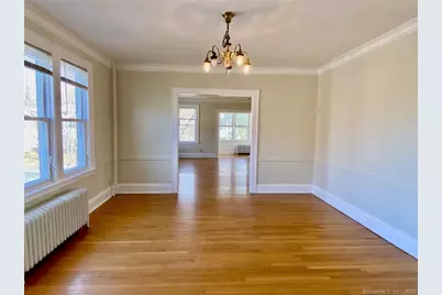 51 Bretton Road #Second Floor, West Hartford, CT 06119 - Photo 9