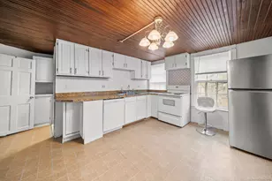 9 Tunxis Pl, Simsbury, CT 06081 - Photo 3