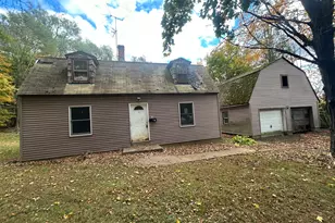 16 Deepwood Dr, Cheshire, CT 06410 - Photo 3