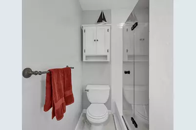 8 Lakeview Road, Brookfield, CT 06804 - Photo 17