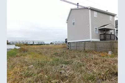 51 1st Avenue, East Haven, CT 06512 - Photo 5