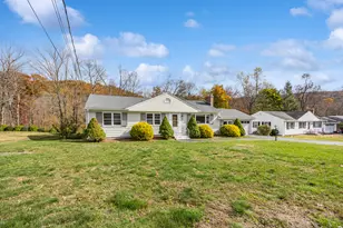 40 Macarthur Dr, Hamden, CT 06518 - Photo 3