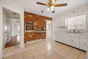 40 Macarthur Dr, Hamden, CT 06518 - Photo 9