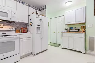 75 Washington Ave, Hamden, CT 06518 - Photo 5