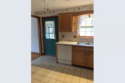 381 Chamberlain Highway, Berlin, CT 06037 - Photo 9