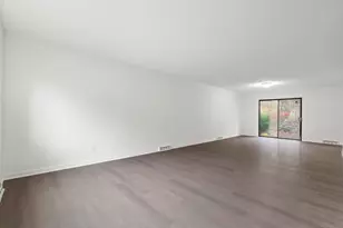 37 Orangewood W, Derby, CT 06418 - Photo 5